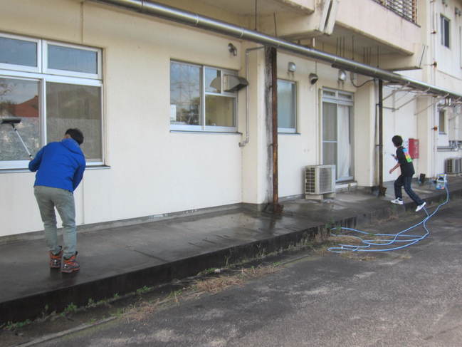 そ18