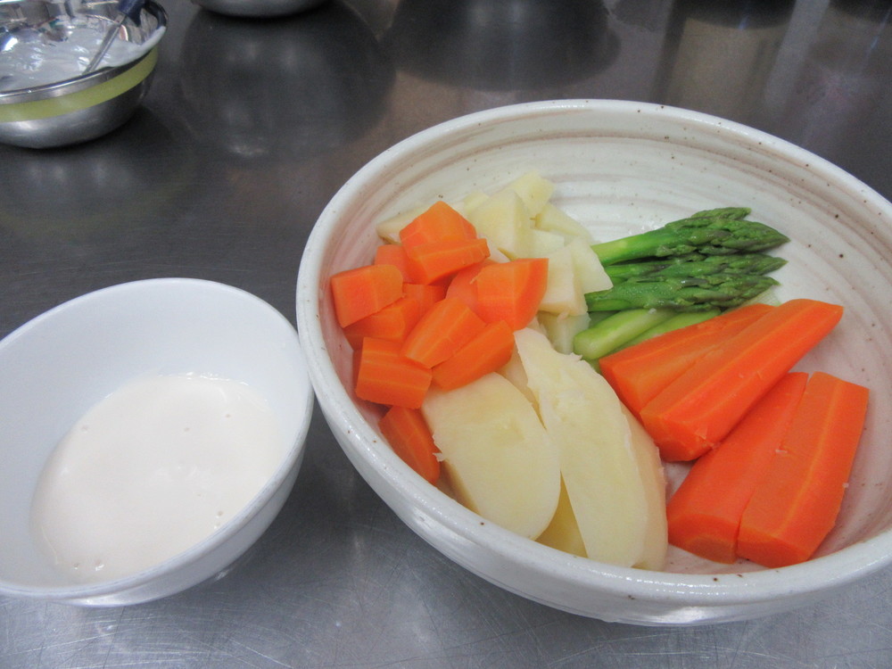 煮野菜の豆乳マヨネーズ添え
