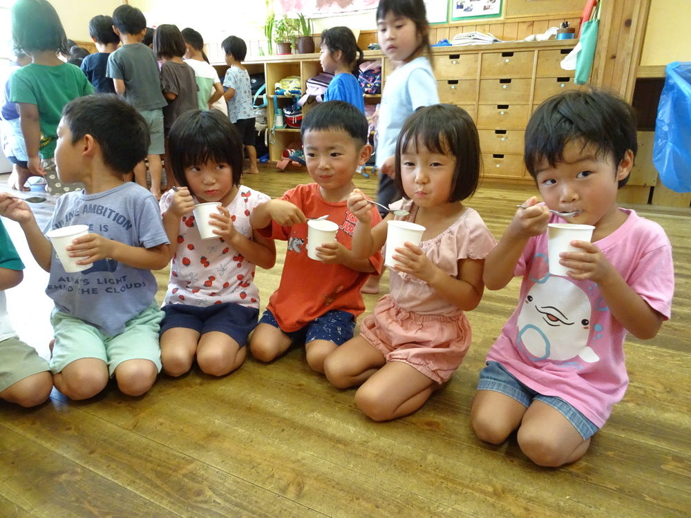 ５