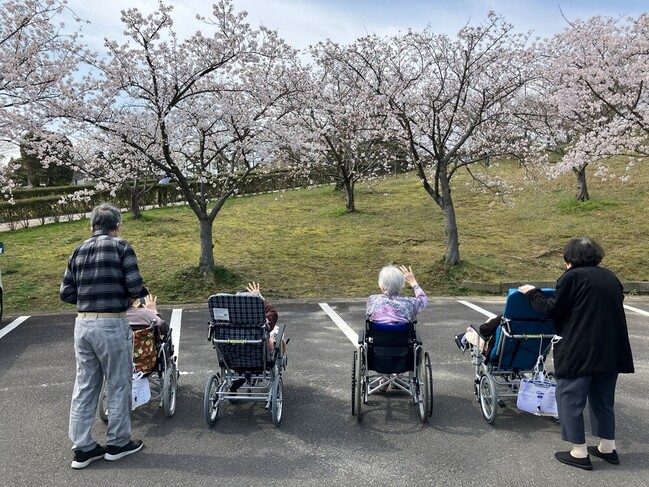 2_医療院　湖陵総合公園へお花見に行きました