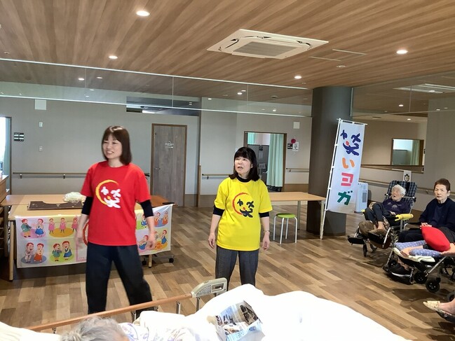 2_医療院2F　笑いヨガで心も身体も健康に！